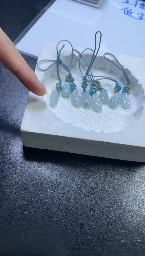 翡翠挂件未镶嵌貔貅手机号多样性发一件