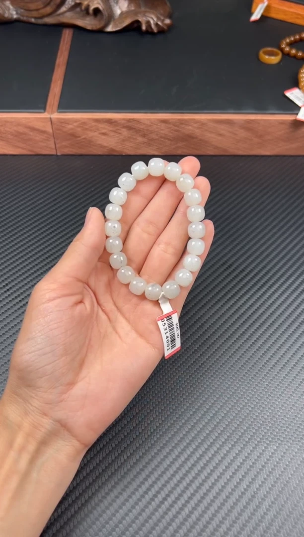手串未镶嵌和田玉黑山微色差卡10老型珠m