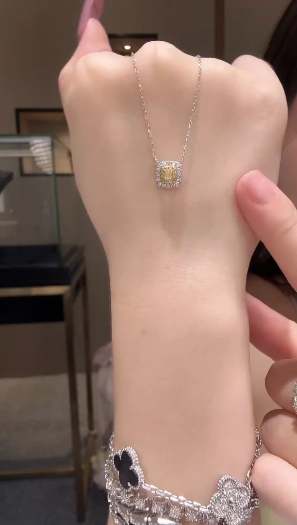 铂Pt950镶嵌项链钻石黄钻项链