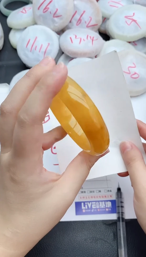 石英质玉手镯未镶嵌31+58/59