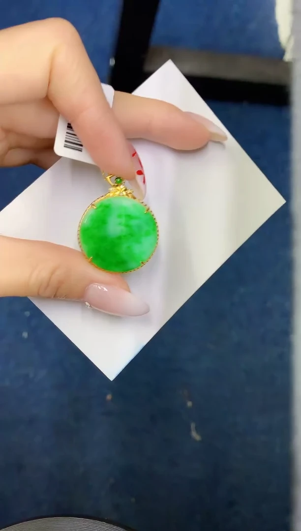 【闪购商品】翡翠颈饰18K金镶嵌0000000000