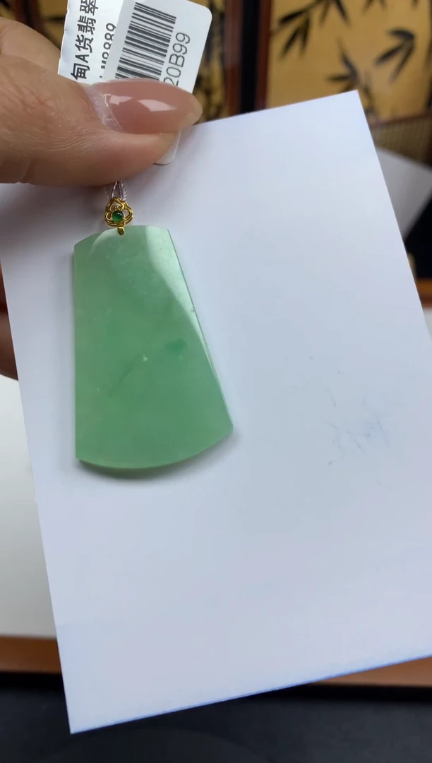 颈饰18K金镶嵌翡翠5