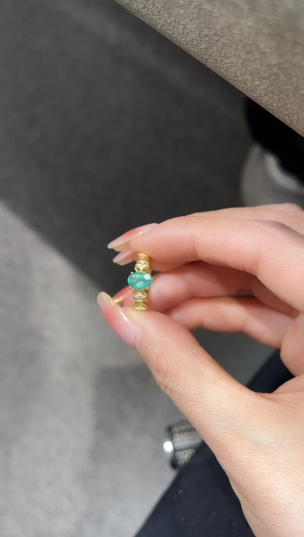 银S925镶嵌戒指祖母绿成品