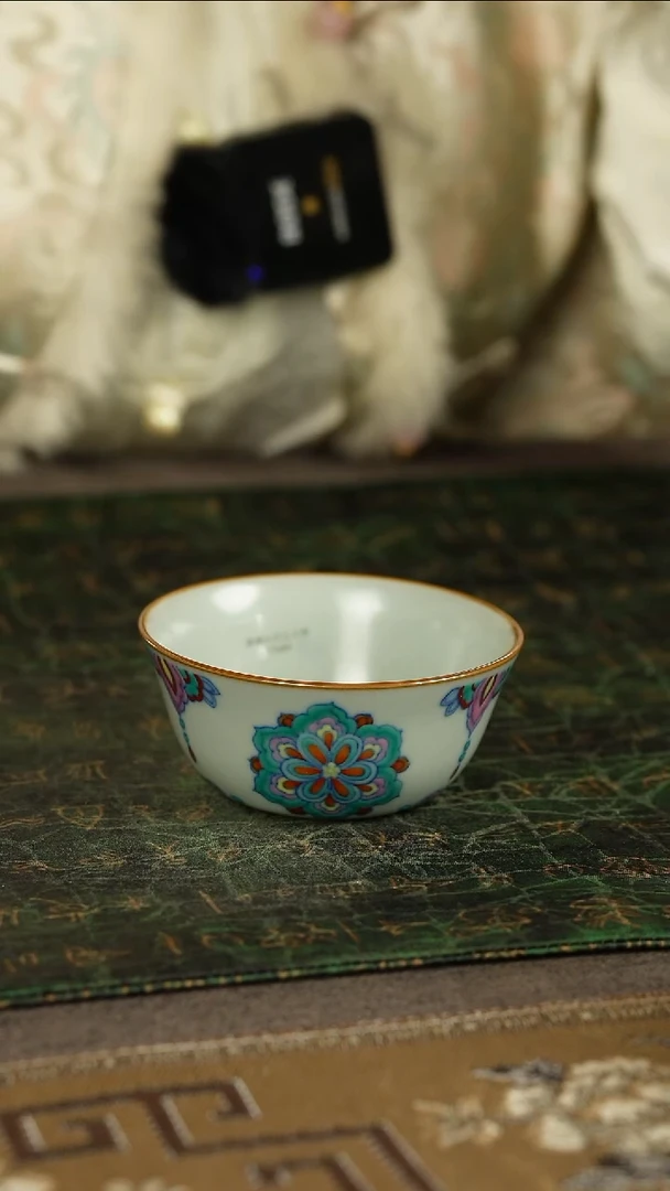 善窑厂汝窑斗彩宝相花鸡缸杯