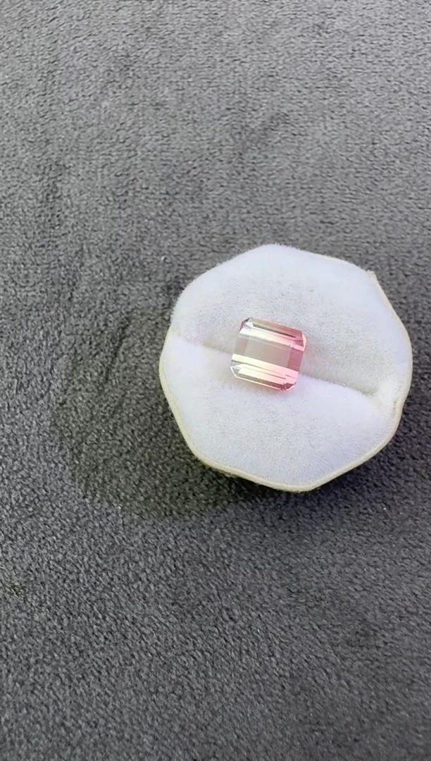 未镶嵌珠宝半成品碧玺雨**鱼1.9ct