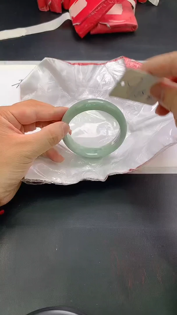 翡翠手镯未镶嵌175