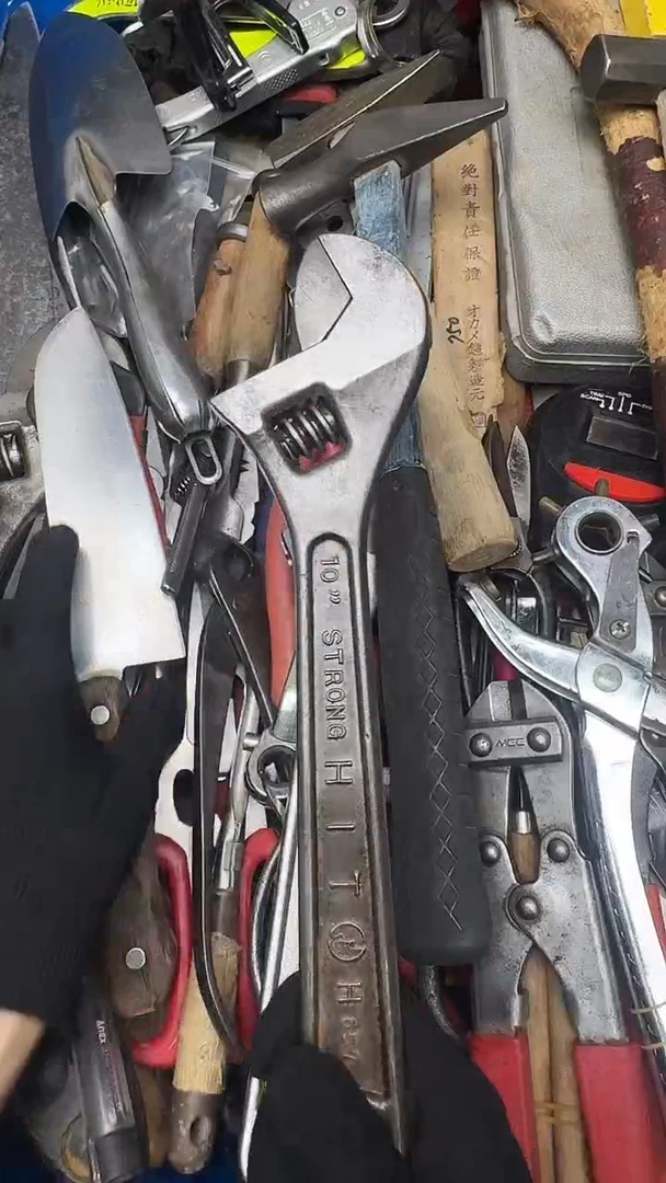 华*五金工具钳子剪子等20