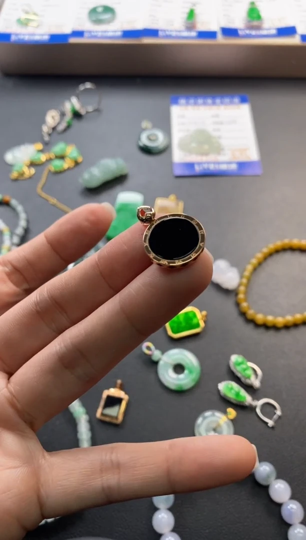 【闪购商品】翡翠颈饰18K金镶嵌不退不换 无鉴赏期