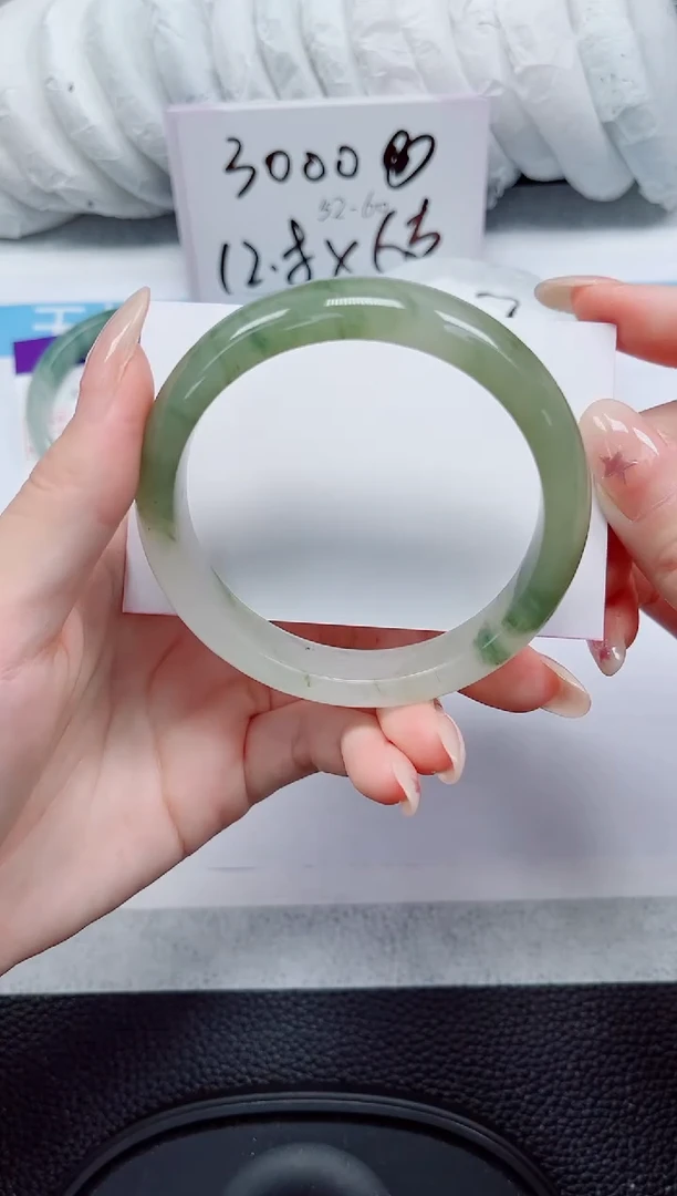 未镶嵌手镯石英质玉41-60/61