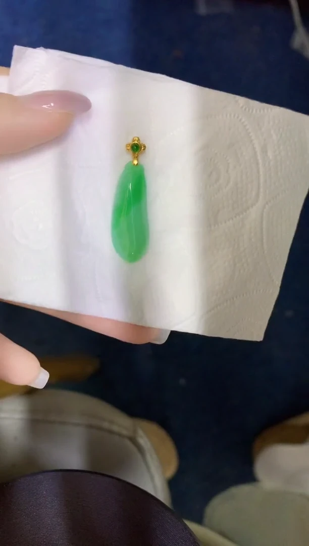 颈饰未镶嵌翡翠缅甸天然翡翠A货