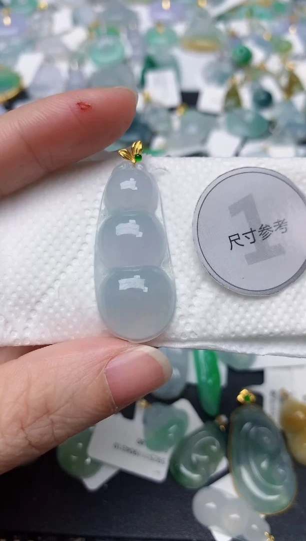 颈饰18K金镶嵌翡翠天然缅甸A货翡翠