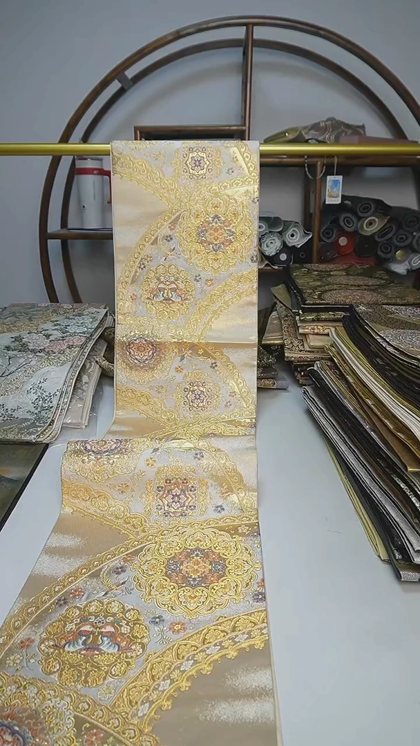 织绣77西阵织六通宝相花