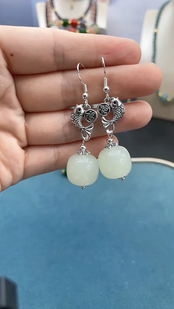 和田玉银S925镶嵌耳饰16mm*白珠小鱼