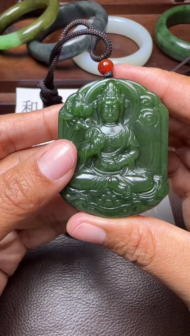 未镶嵌和田玉挂件和田玉挂件