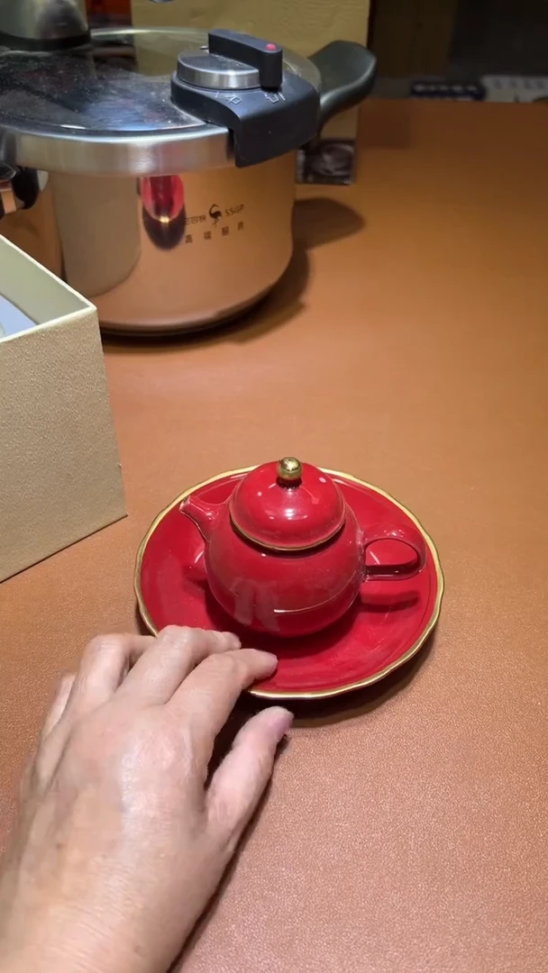瓷片碗碟好物一件不留@@1