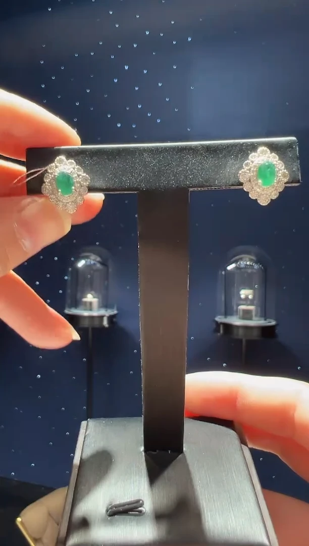 【闪购商品】祖母绿耳饰银S925镶嵌47】