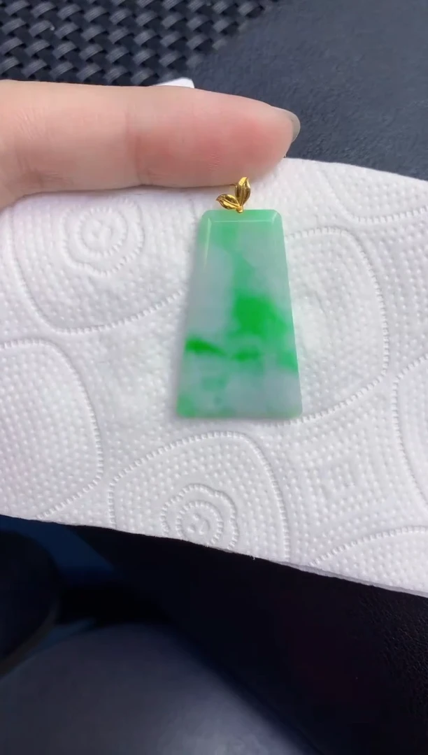 颈饰18K金镶嵌翡翠天然翡翠缅甸A货