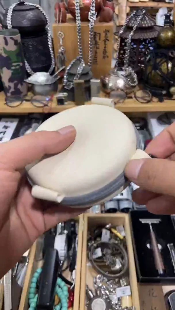 瓷片闪购商品  如图所示