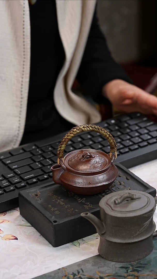 茶壶紫砂如意提梁 160cc  豆碧