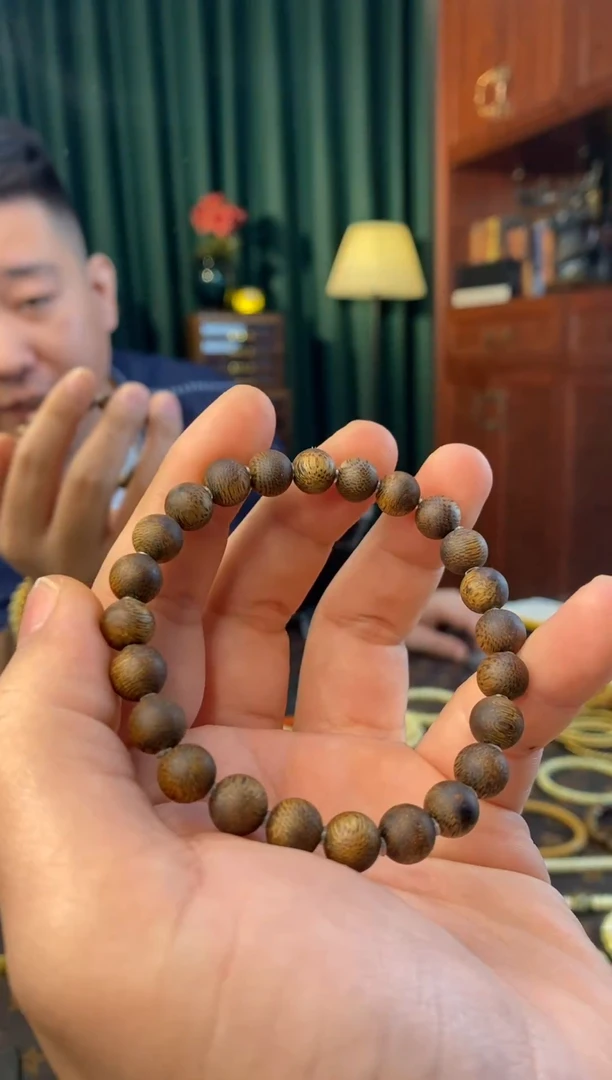 沉香手串8.5mm圆珠