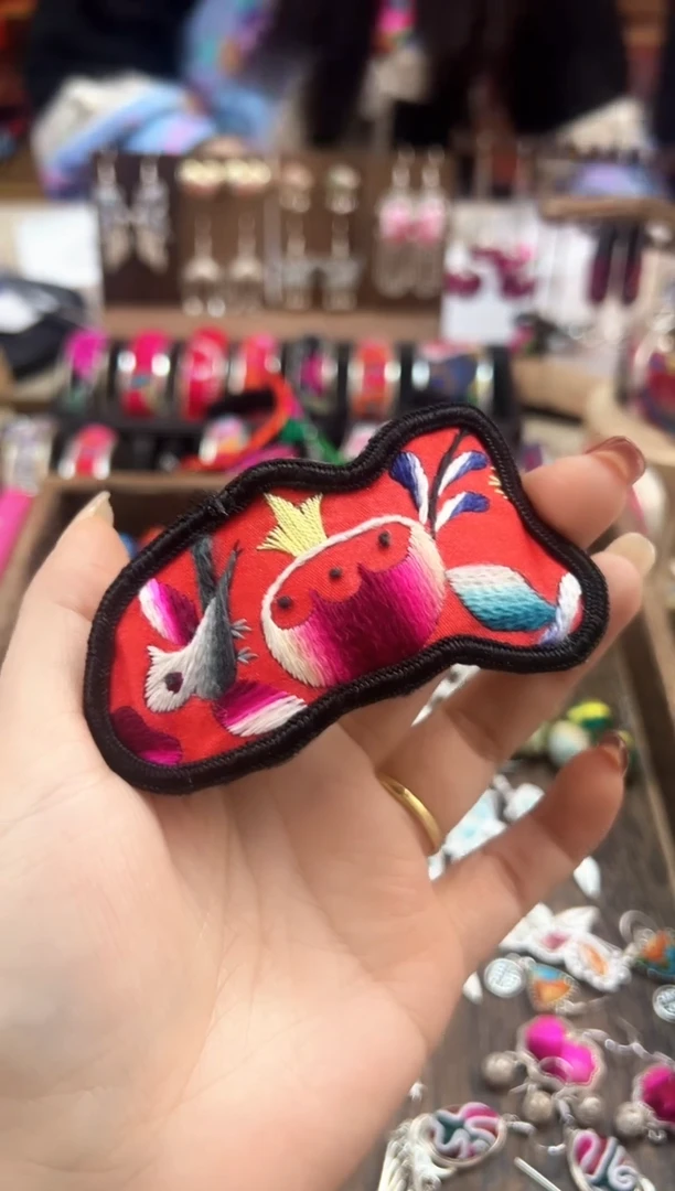 【闪购商品】织绣民族风老绣饰品583