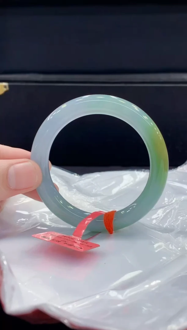 未镶嵌手镯翡翠翡翠手镯