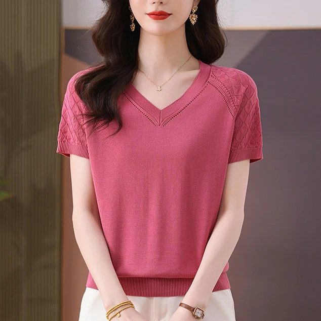 纯色透气V领套头款夏季针织衫常规款极简风显瘦百搭气质中年T恤女