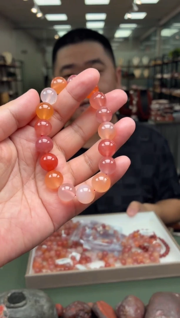 手串未镶嵌南红玛瑙多宝单圈手串一条约12mm多样性发货