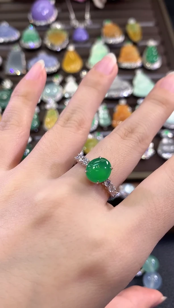 18K金镶嵌戒指翡翠c41