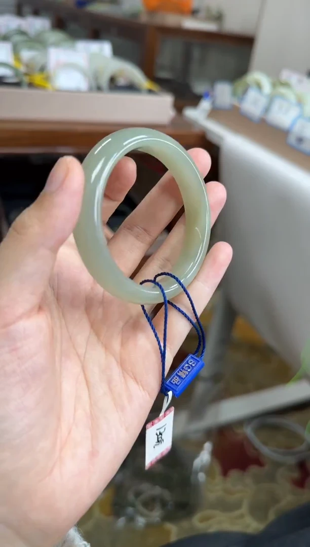 未镶嵌手镯和田玉52