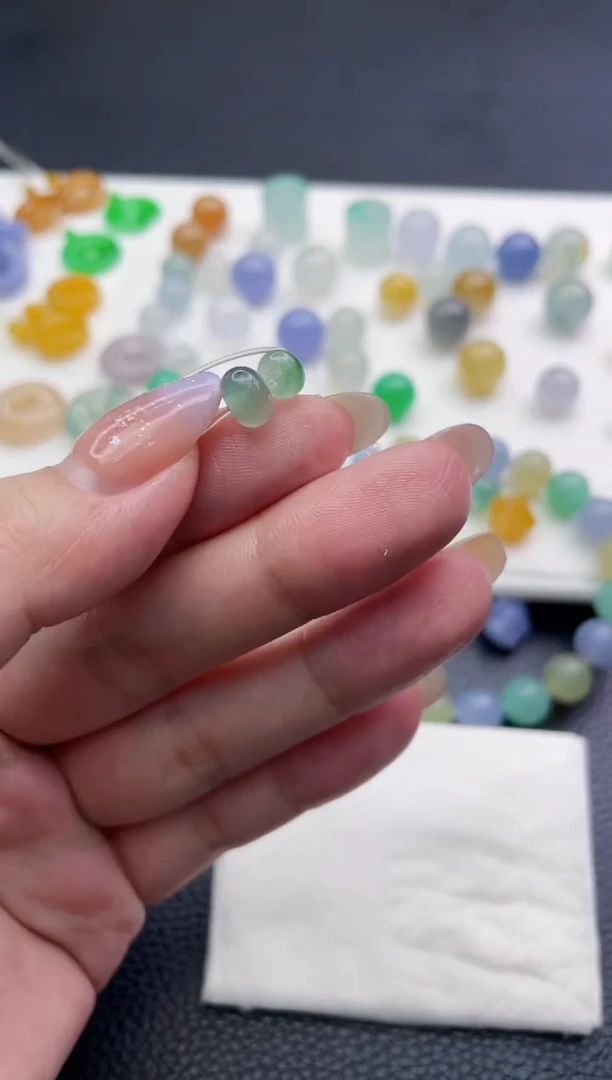 定制翡翠未镶嵌珠子