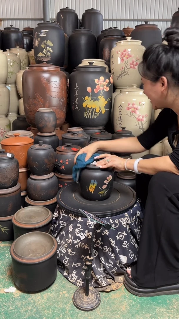 罐瑕疵茶叶罐 冬瓜彩填   537