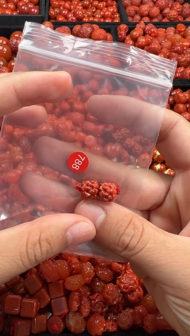 南红玛瑙未镶嵌颈饰11