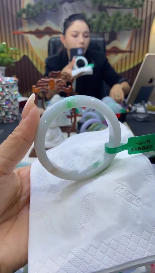 未镶嵌手镯翡翠00007871