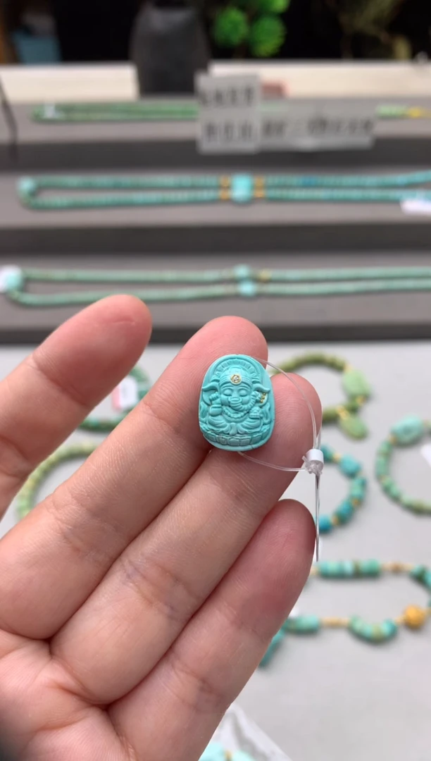 绿松石未镶嵌雕刻A105