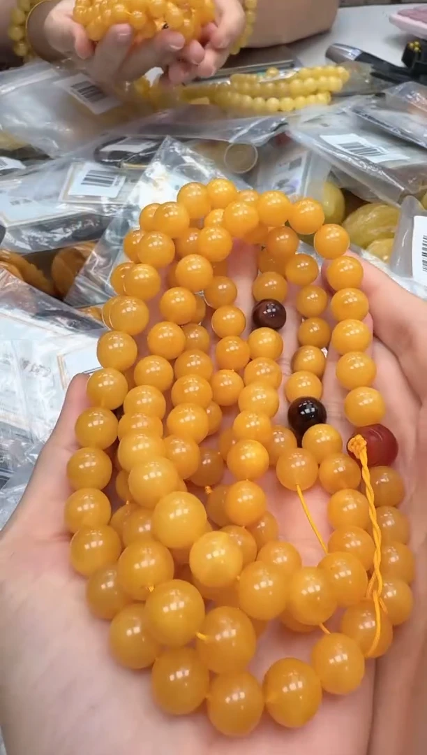 裸石琥珀未镶嵌如图