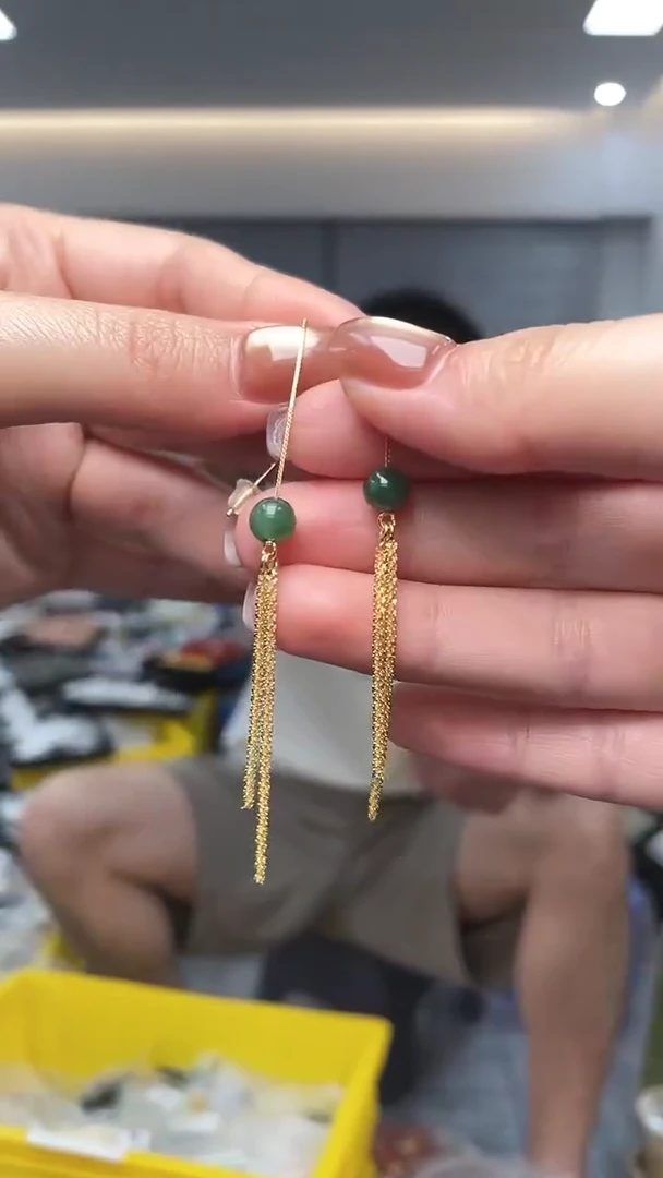 未镶嵌和田玉耳饰（多样性发一件）