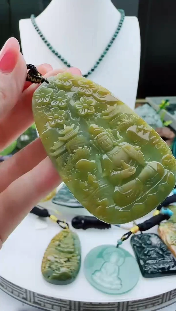 【闪购商品】翡翠颈饰未镶嵌11111111