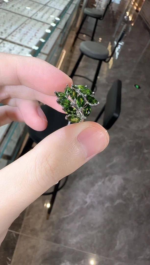 银S925镶嵌透辉石麦穗戒指