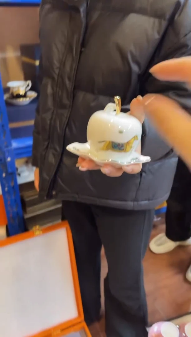 杯鸿辉家品牌瓷器，京东包邮！