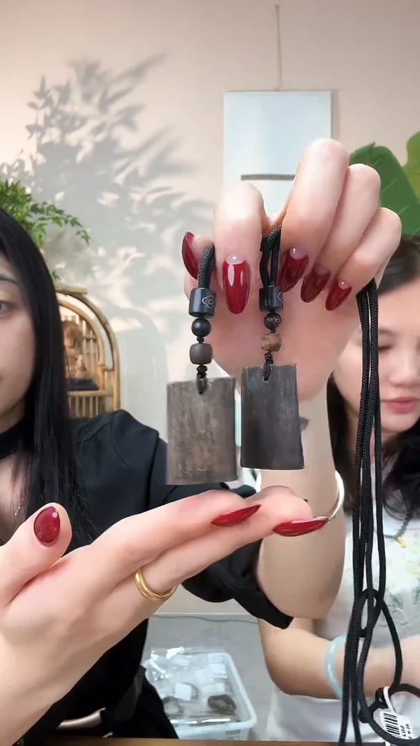 【闪购商品】沉香手串沉水无事牌多样性发其一6g