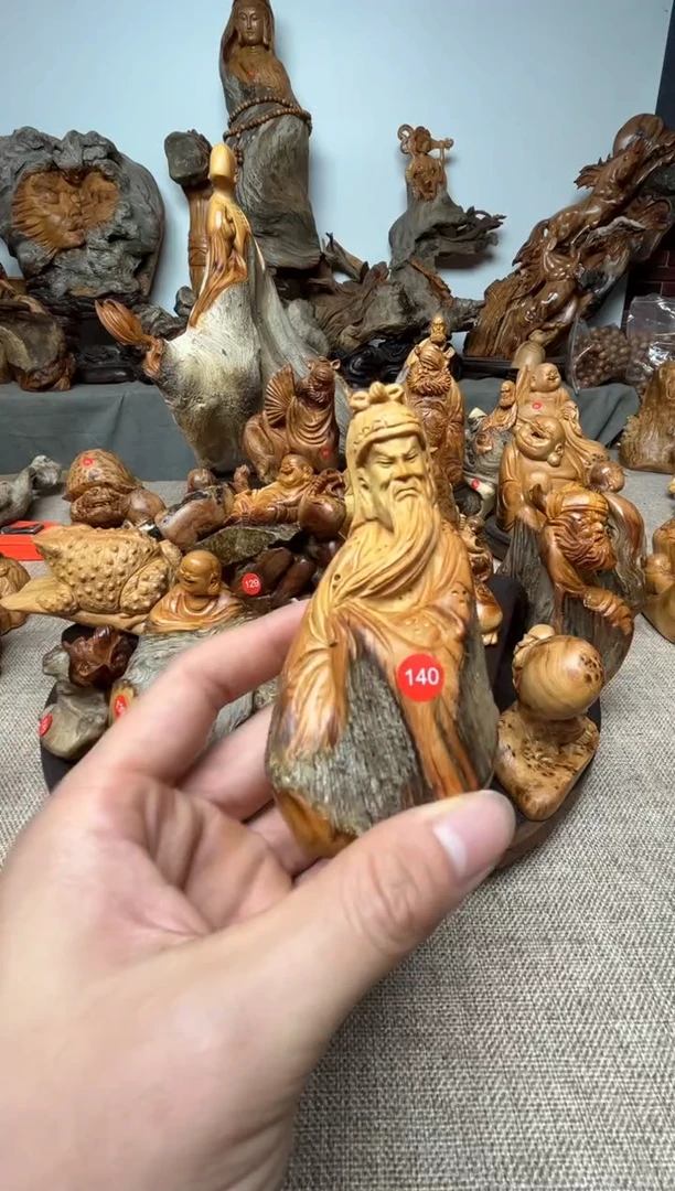 柏木（崖柏）梅*崖柏雕刻件