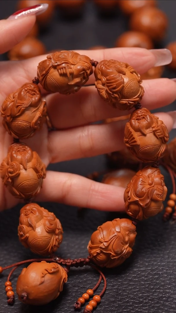 手串橄榄核2.3八宝财神