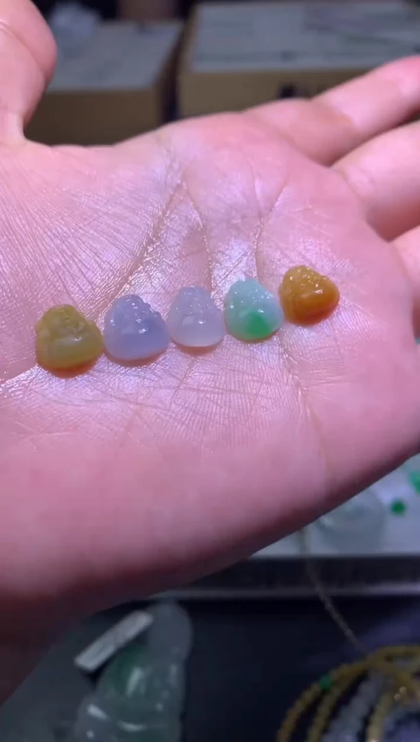 未镶嵌定制翡翠毛货