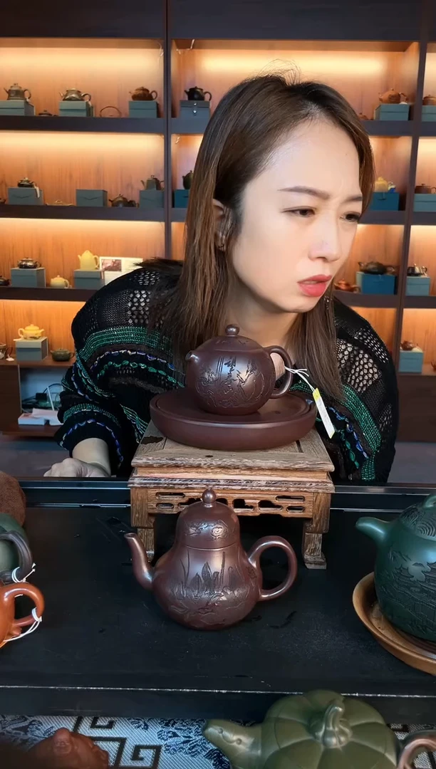 茶壶紫砂荷香思婷 1986家藏紫茄泥 马千里