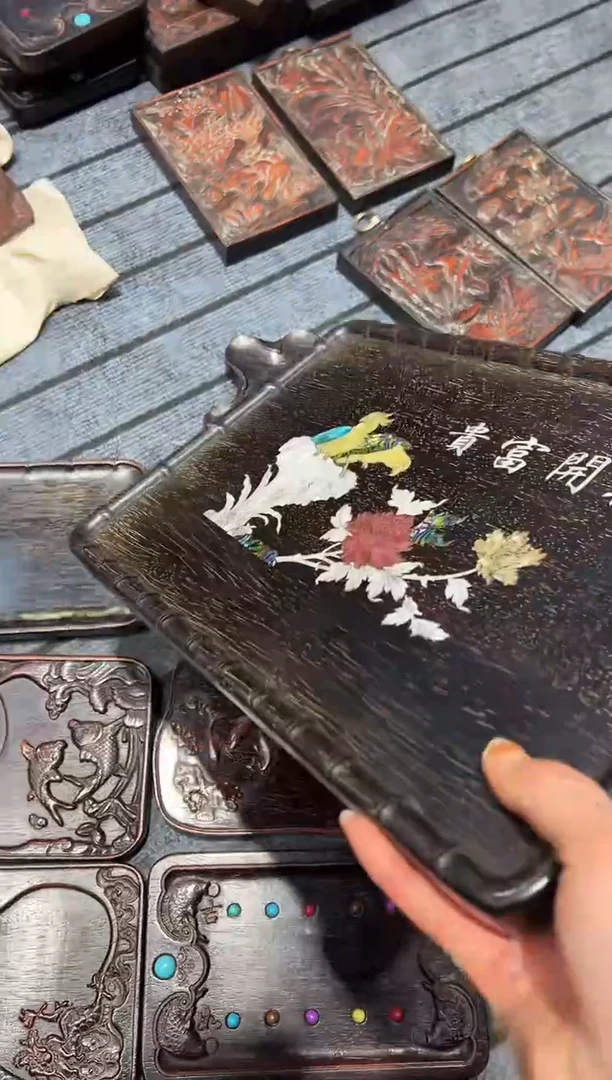 木紫檀雕刻一物一拍