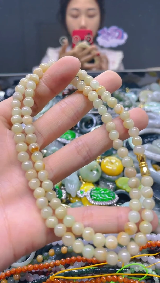 颈饰未镶嵌翡翠5MM/P/翡翠A货，一件也是批发价