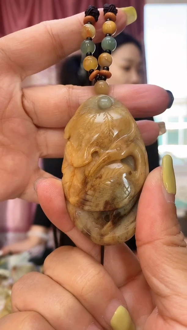 未镶嵌岫玉吊坠