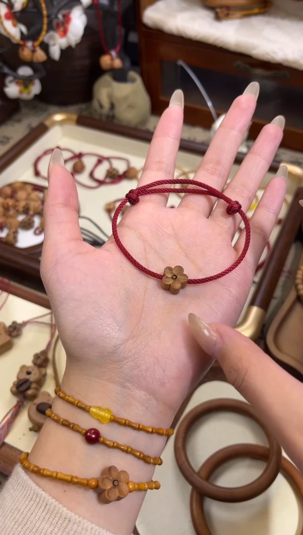 手串桃核【桃缘行】红绳「小花」桃木桃核辟、挡、驱、护 红绳可调节