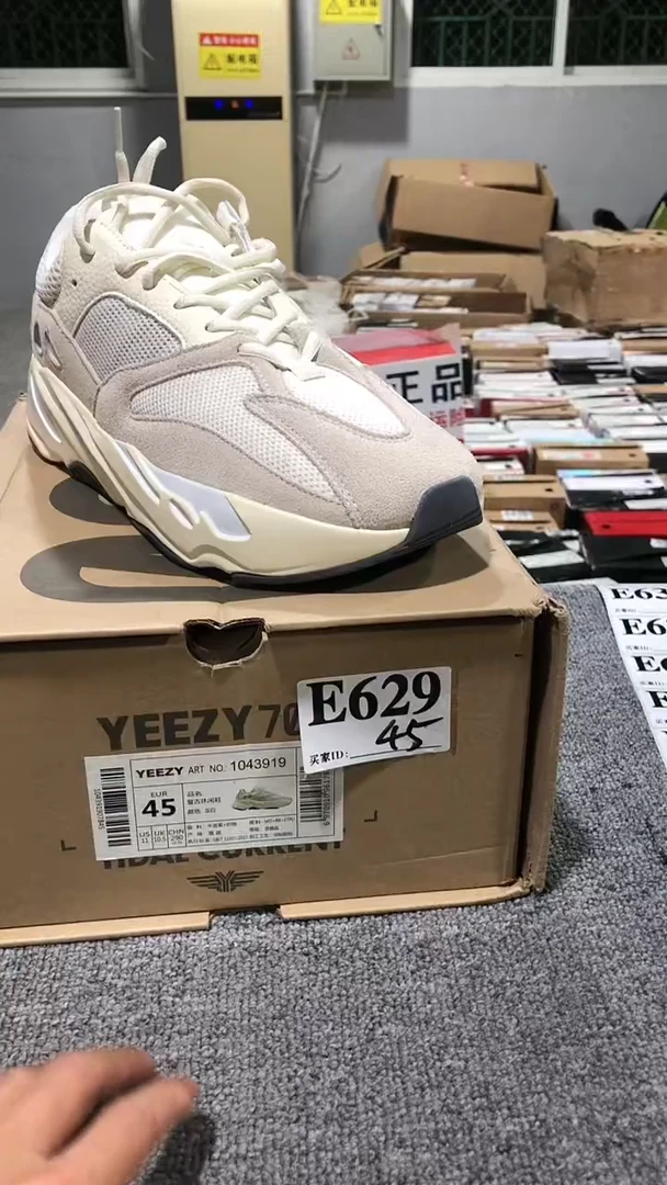EVA正品 库存休闲鞋45